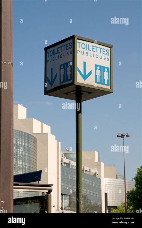 Wc Sign Paris Hi Res Stock Photography And Images Alamy