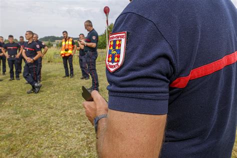 LIsle dEspagnac le pavillon brûle les pompiers sauvent un homme de