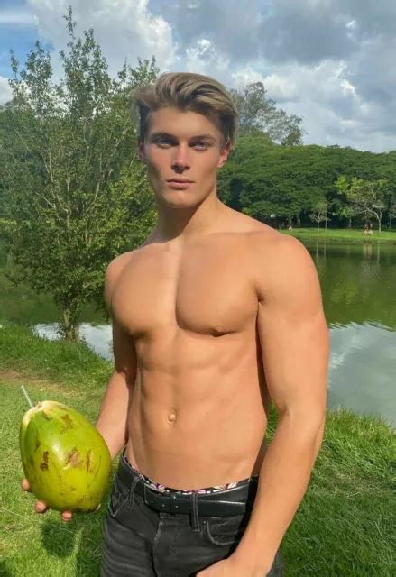 Shirtless Male Muscular Beefcake Hot Man Jock Hunk Melon Photo X B