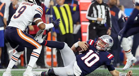 Bears Jaquan Brisker Gets Payback After Patriots Mac Jones Kicks Him