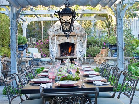 Stylish And Functional Outdoor Dining Rooms Outdoor Spaces Patio Ideas Decks And Gardens Hgtv