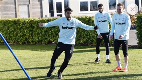 West Ham Central On Twitter Look How Happy My Brazilian Magnifico Is