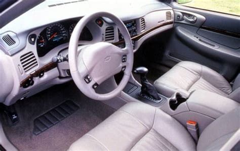 2000 Chevrolet Impala Pictures - 16 Photos | Edmunds