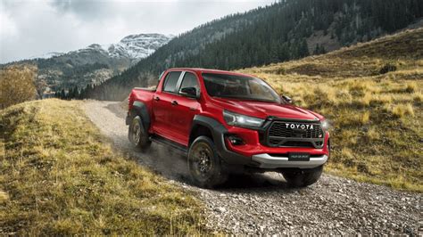 Toyota Presenta La Renovada Gama De Su Pick Up Hilux