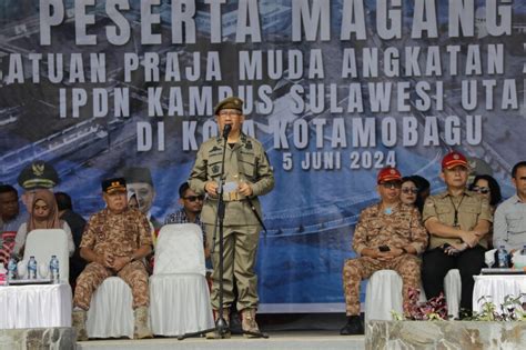 Wali Kota Pimpin Apel Penerimaan Dan Pembukaan Magang II Satuan Praja