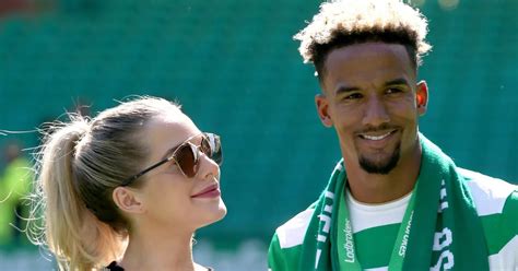 Helen Flanagan Split From Fiance After Sign When Engagement Ring Snapped Trendradars Uk