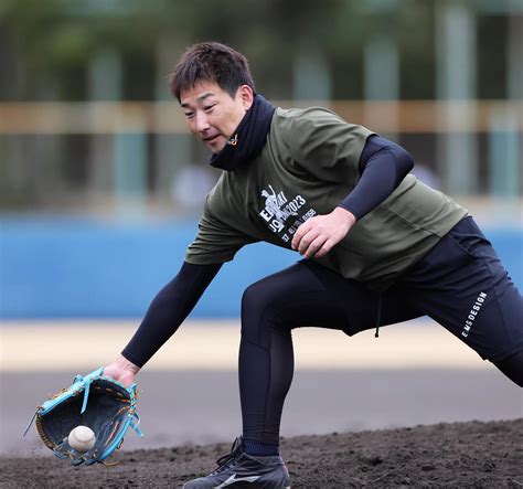 【阪神】岩崎優10年目で初のタイトル獲得へ意欲「負けてられません」新守護神の湯浅から刺激 プロ野球写真ニュース 日刊スポーツ