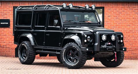 Twisteds 250 000 Land Rover Defender LT1 V8 Restomod Coming To The U