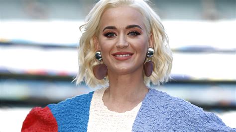 Katy Perry D Voile Un Extrait In Dit De Son Titre Teary Eyes Ch Rie Fm