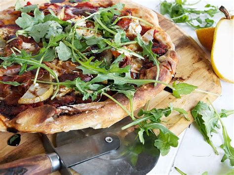 Pear Prosciutto Pizza Seasons And Suppers