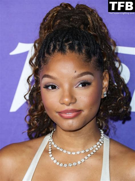 Halle Bailey Sexy Tits 94 Photos Sexy E Girls