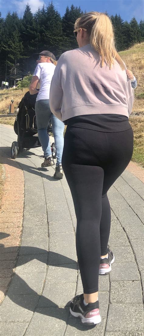 Thick Milf In Leggings Plus Bonus Spandex Leggings Yoga Pants Forum