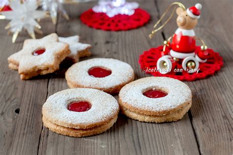 Biscotti Linzer Alle Nocciole Con Confettura Di Lamponi