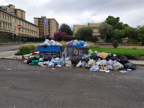 Palermo Sommersa Da Tonnellate Di Rifiuti Foto Live Sicilia