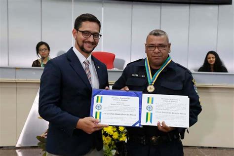 Deputado Anderson Do Singeperon Entrega Medalhas De M Rito Legislativo