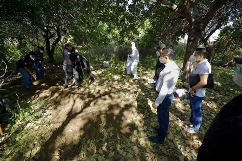 La Jornada Suman Cuerpos Hallados En Fosas Clandestinas En Chiapas