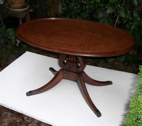 VINTAGE OVAL MAHOGANY COFFEE TABLE * DUNCAN PHYFE STYLE | #22585820