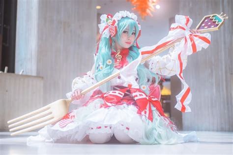 More of my handmade Strawberry x Miku cosplay from the 15th anniversary ...