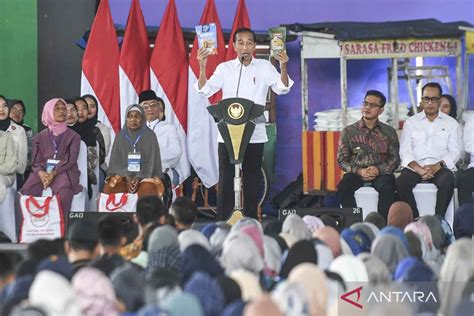 Presiden Jokowi Bersilaturahmi Dengan Nasabah Binaan Pnm Antara News