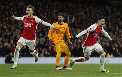 Arsenal Nach Sieg Gegen Liverpool Zur Ck Im Titelrennen Puls