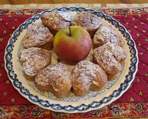 FOODEE: Apple Cake - Amish Recipe