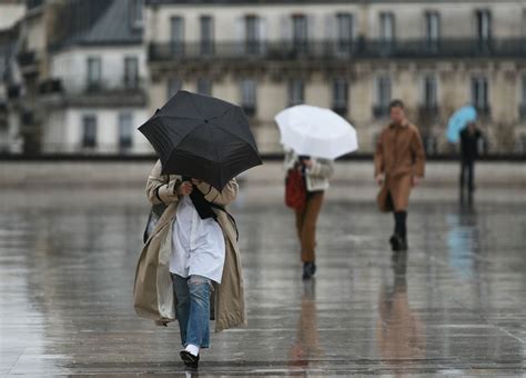 Tendance météo des pluies parfois fortes et des températures