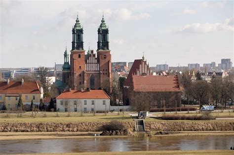 Katedra Pozna Ska Zabytek Historii I Punkt Turystyczny Onepozna