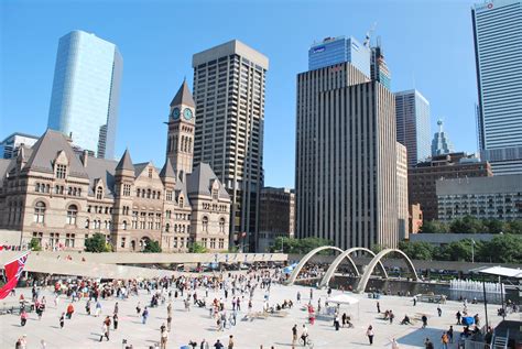 Throwback Thursday View From Toronto City Hall S Green Roof Urbantoronto