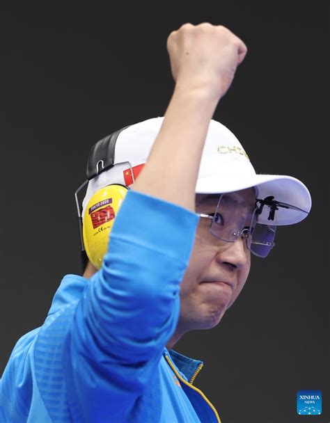 Olympics China S Li Yuehong Wins Men S M Rapid Fire Pistol Gold At