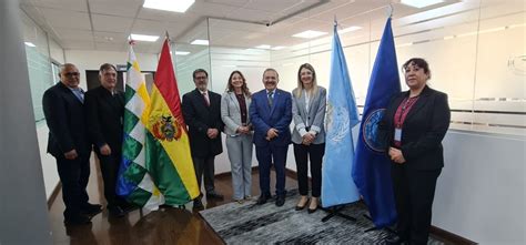 OPS acuerda con el Ministerio de Salud y Deportes fortalecer la gestión