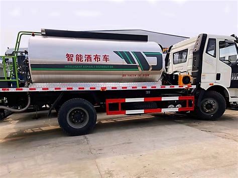 Wheels Truck Mounted Bitumen Sprayer M Faw Mobile Asphalt