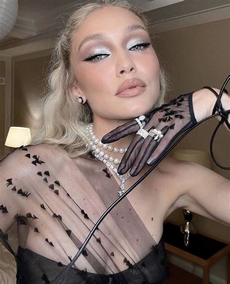 Gigi Hadids Met Gala Makeup In Gigi Hadid Makeup Look Gigi