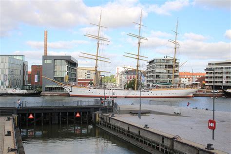 Bremerhaven Schleuse Neuer Hafen Und Segelschulschiff Deu Flickr