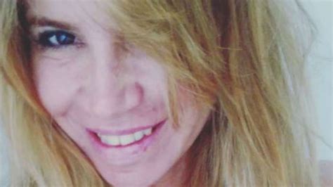 Selfie hot de Florencia Peña a cara lavada y con un súper escote