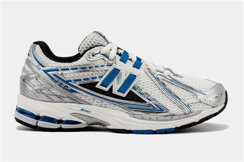 Blue Flair Appara T Sur La New Balance R Tro R Oxtero