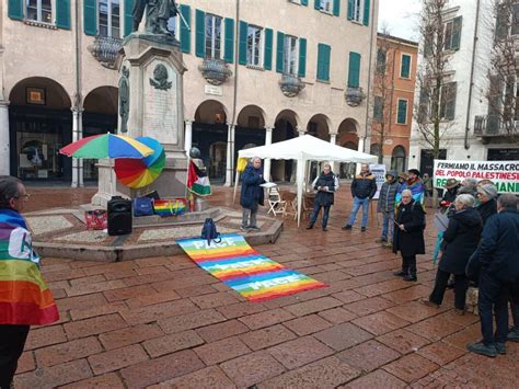 Stop A Tutte Le Guerre La Manifestazione In Centro A Varese