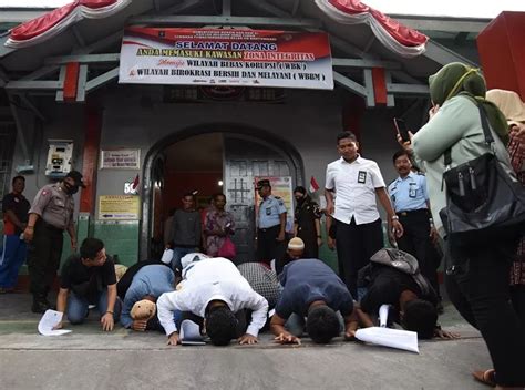 Narapidana Dan Anak Bebas Lewat Program Asimilasi Dan Integrasi