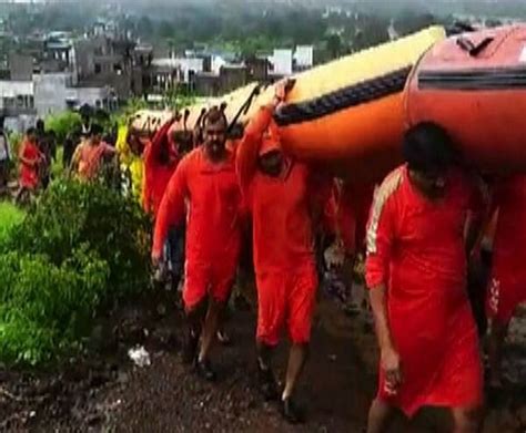 Ndrf Reached To Rescue Passengers Of Mahalaxmi Express After 12 Years