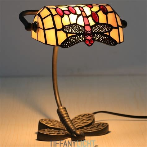 Europäische Tiffany Bank Tischlampe im Libellen Stil aus Buntglas