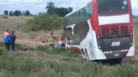 Murió Una Mujer Tras Un Choque Entre Un Auto Y Con Colectivo Con Hinchas De River El Diario