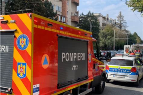 Minor de 16 ani accidentat pe trecerea de pietoni pe o stradă din