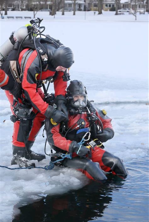 Pin By Ocean Eye Inc On Public Safety Diving Drysuit Navy Diver