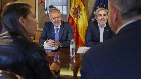 El Gobierno busca el apoyo de Junts a la reubicación de menores no