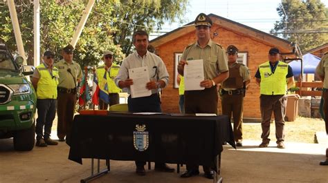 Carabineros Y Municipalidad De Futrono Firman Convenio Para Realizar Patrullajes Mixtos