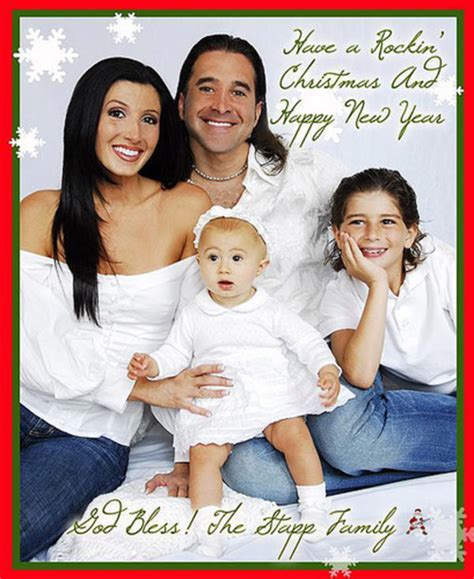 The 25 Funniest Family Christmas Portraits of All Time