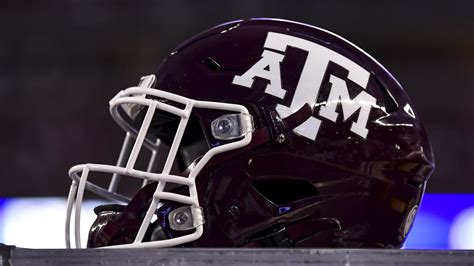 5-star Texas A&M football target delays commitment; Could A&M pull coup ...