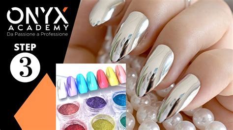 Unghie a Specchio Sarà La Nail Art di Tendenza 2021 ONYX Academy