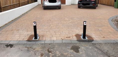 Redbridge | IG4 | Telescopic Driveway Bollard Install