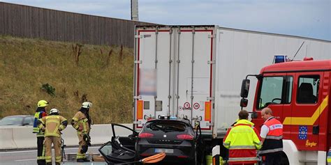 Tödlicher Auffahrunfall am Stauende auf A3