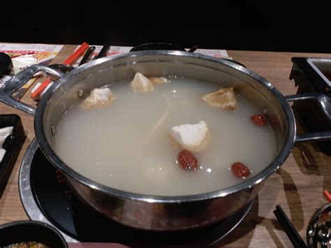 GIANT SEAFOOD HOT POT CHUANG S LONDON PLAZA Hong Kong Restaurant Reviews Photos Phone